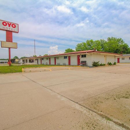 Oyo Hotel Mcalester Ok S Main St Exterior photo