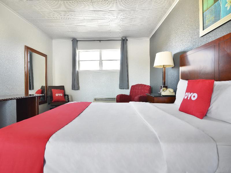 Oyo Hotel Mcalester Ok S Main St Exterior photo